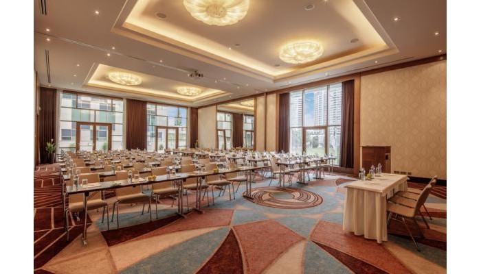 Hotel Doubletree By Hilton Bratislava poza 8